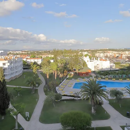 Petra Apartahotel 4*