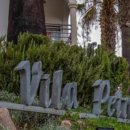 Petra Apartahotel