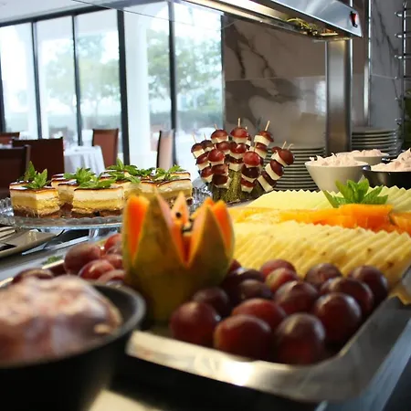 Apartahotel Petra 4*