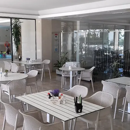 Lejlighedshotel Petra 4*