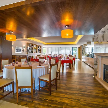 Petra 4* البوفيرا