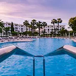 维拉佩特拉公寓式酒店 4*